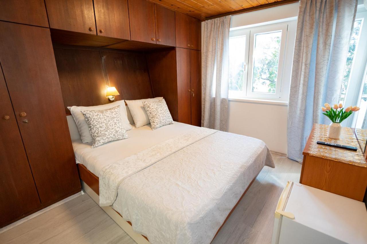 Rooms Magnolia With Pool Novalja Dış mekan fotoğraf