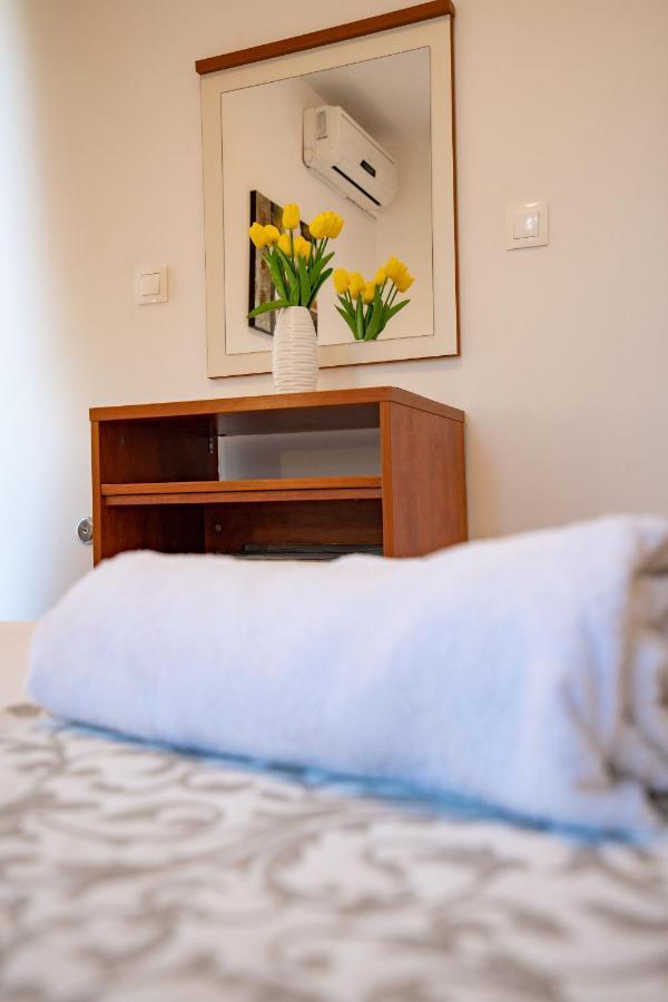 Rooms Magnolia With Pool Novalja Dış mekan fotoğraf