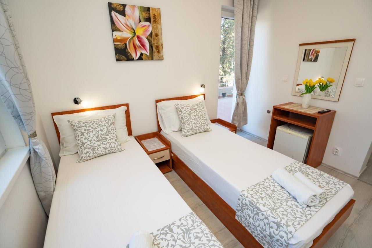 Rooms Magnolia With Pool Novalja Dış mekan fotoğraf