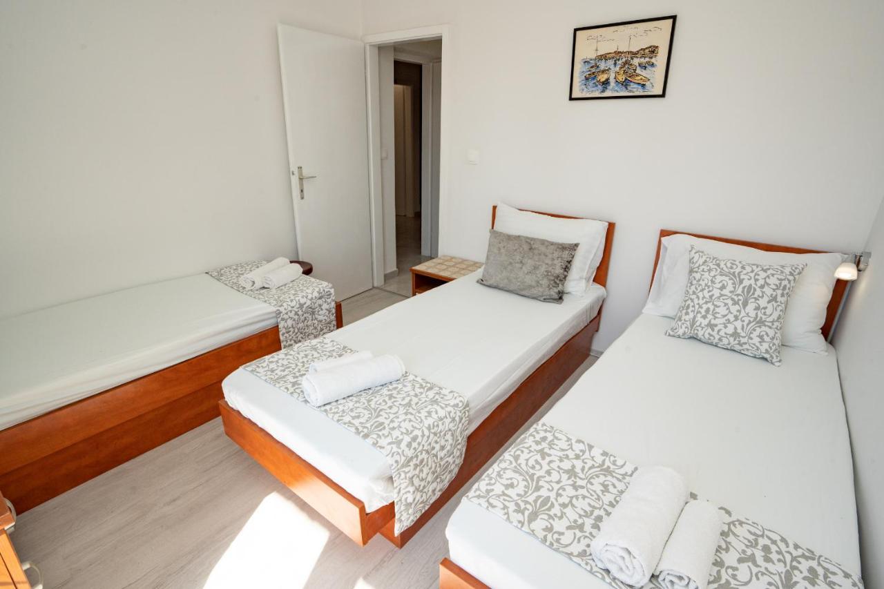 Rooms Magnolia With Pool Novalja Dış mekan fotoğraf
