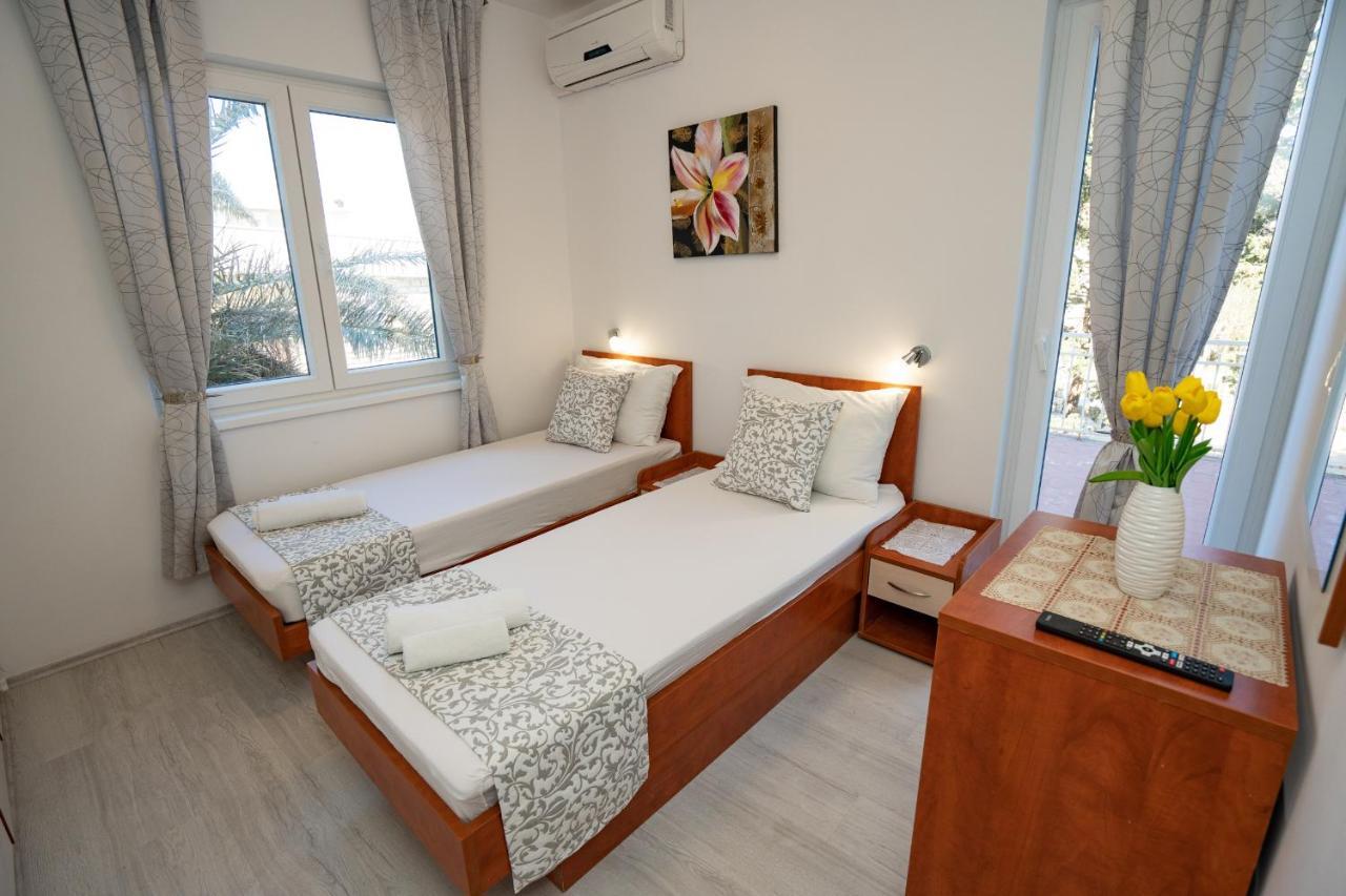 Rooms Magnolia With Pool Novalja Dış mekan fotoğraf