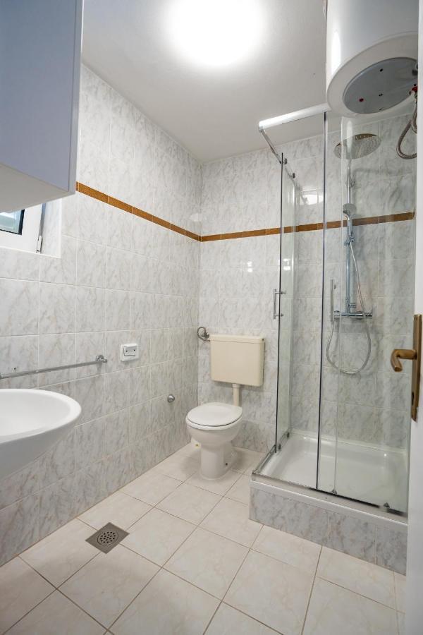 Rooms Magnolia With Pool Novalja Dış mekan fotoğraf