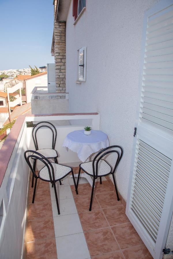 Rooms Magnolia With Pool Novalja Dış mekan fotoğraf