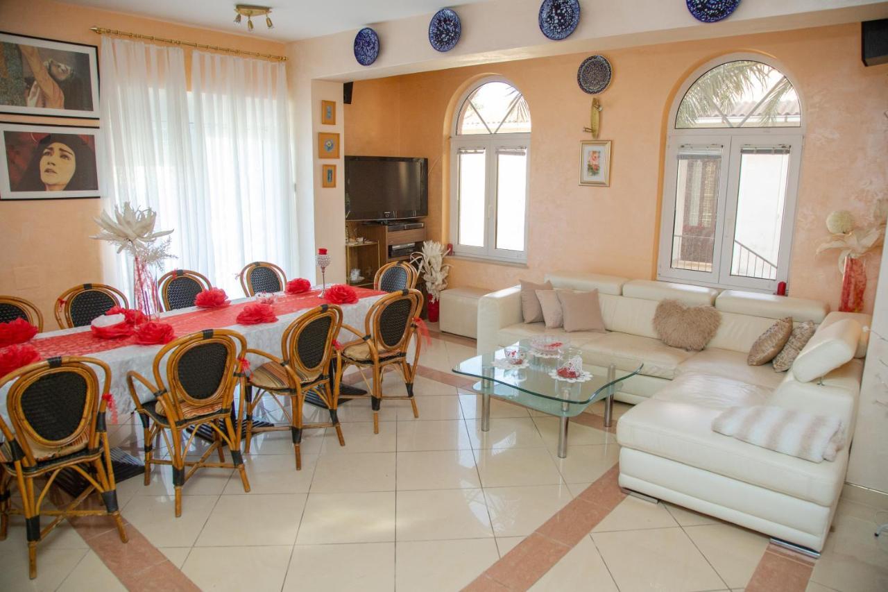 Rooms Magnolia With Pool Novalja Dış mekan fotoğraf